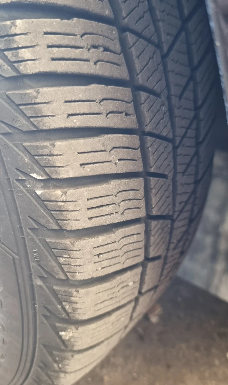 Kia Venga 1.4i 90к.с. Швейцария, снимка 16 - Автомобили и джипове - 50995548