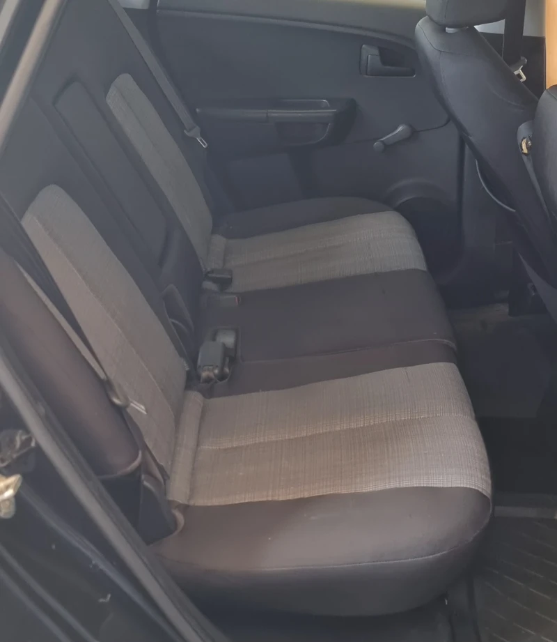 Kia Venga 1.4i 90к.с. Швейцария, снимка 15 - Автомобили и джипове - 50995548