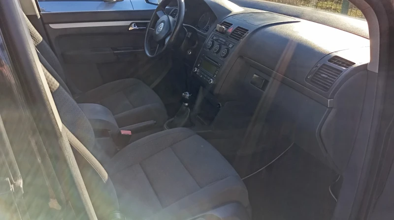 VW Touran, снимка 7 - Автомобили и джипове - 52258419