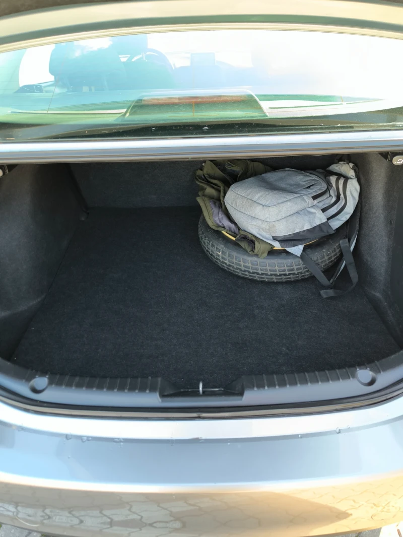 Mazda 3 1.5 бензин, снимка 9 - Автомобили и джипове - 52710991