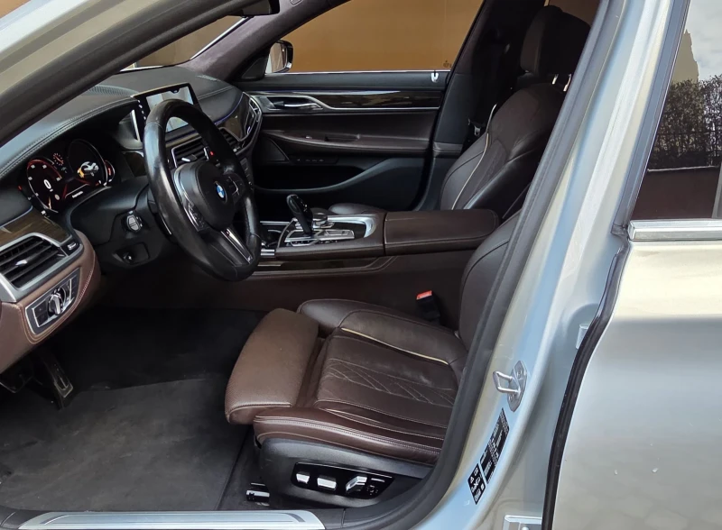 BMW 750 МPacket/Laser/Harman Kardon, снимка 6 - Автомобили и джипове - 53377413