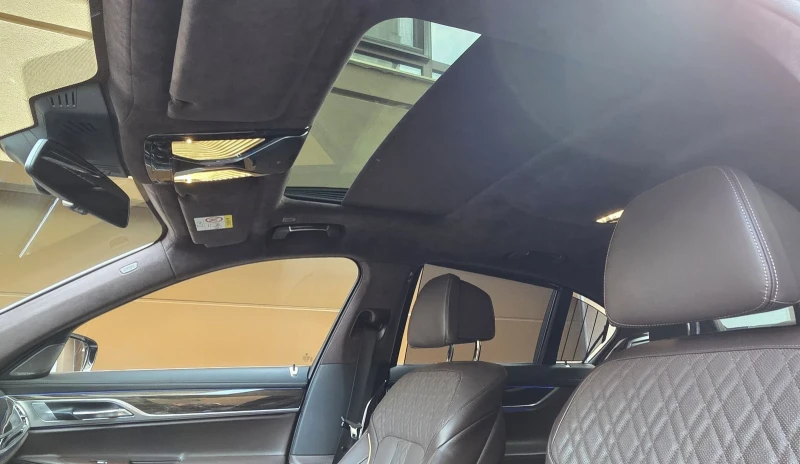 BMW 750 МPacket/Laser/Harman Kardon, снимка 7 - Автомобили и джипове - 53377413