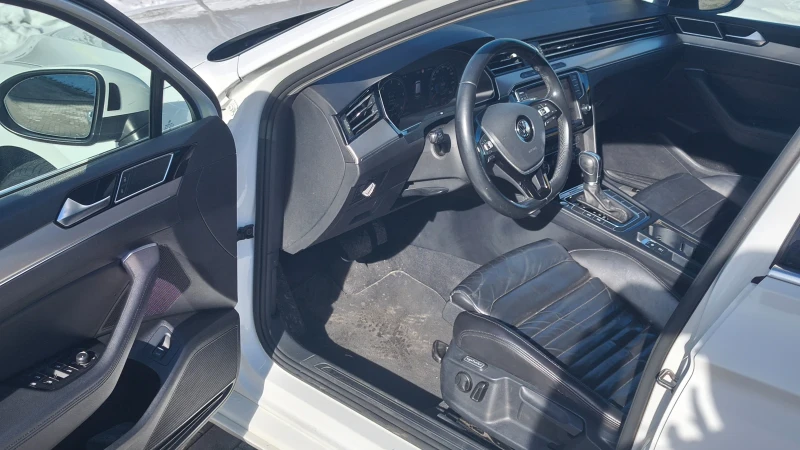 VW Passat 4Motion 190кс HIGH LINE Швейцария, снимка 9 - Автомобили и джипове - 53532116