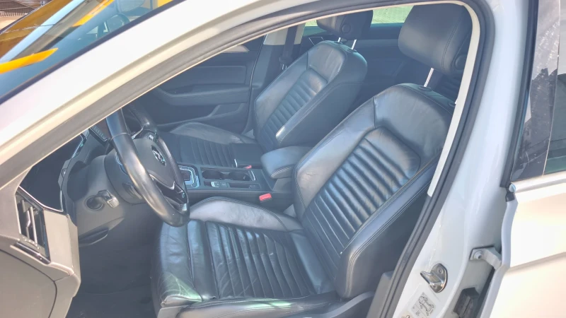 VW Passat 4Motion 190кс HIGH LINE Швейцария, снимка 13 - Автомобили и джипове - 53532116