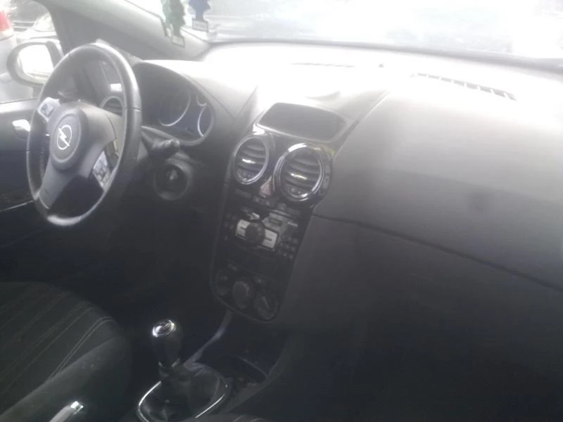 Opel Corsa 1.2i / 1.3 CDTi, снимка 14 - Автомобили и джипове - 24526121