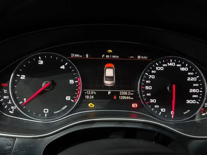 Audi A6 2.0 TDI, снимка 8 - Автомобили и джипове - 55056589