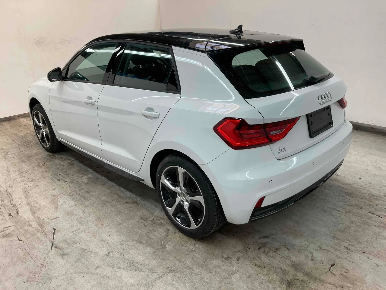 Audi A1 1.5 tfsi - изображение 5