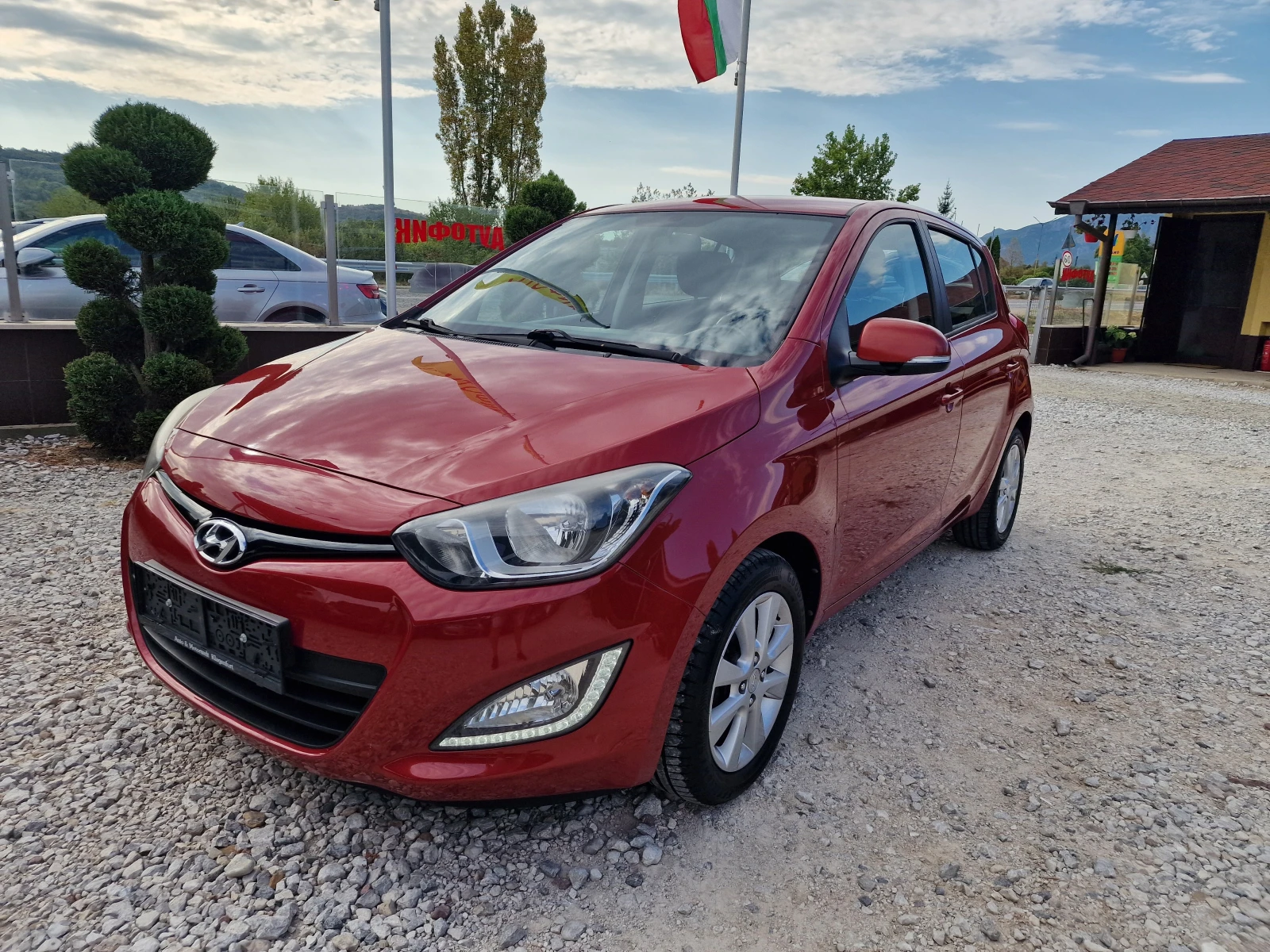 Hyundai I20 1.2 КЛИМАТИК РЕАЛНИ КИЛОМЕТРИ - [1] 