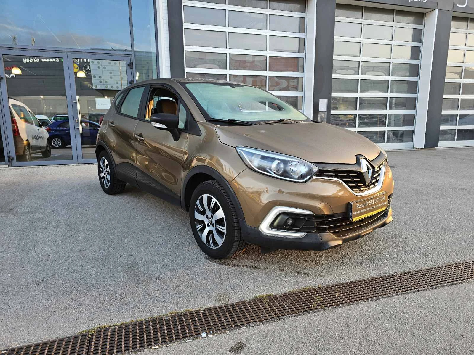 Renault Captur 0.9 Tce 90 к.с. бензин - изображение 2