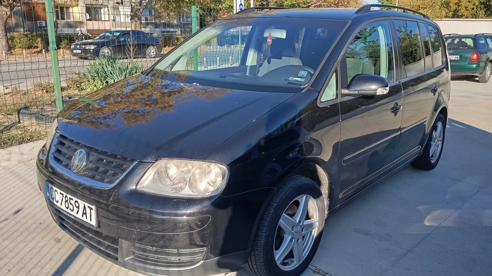 VW Touran  - изображение 2