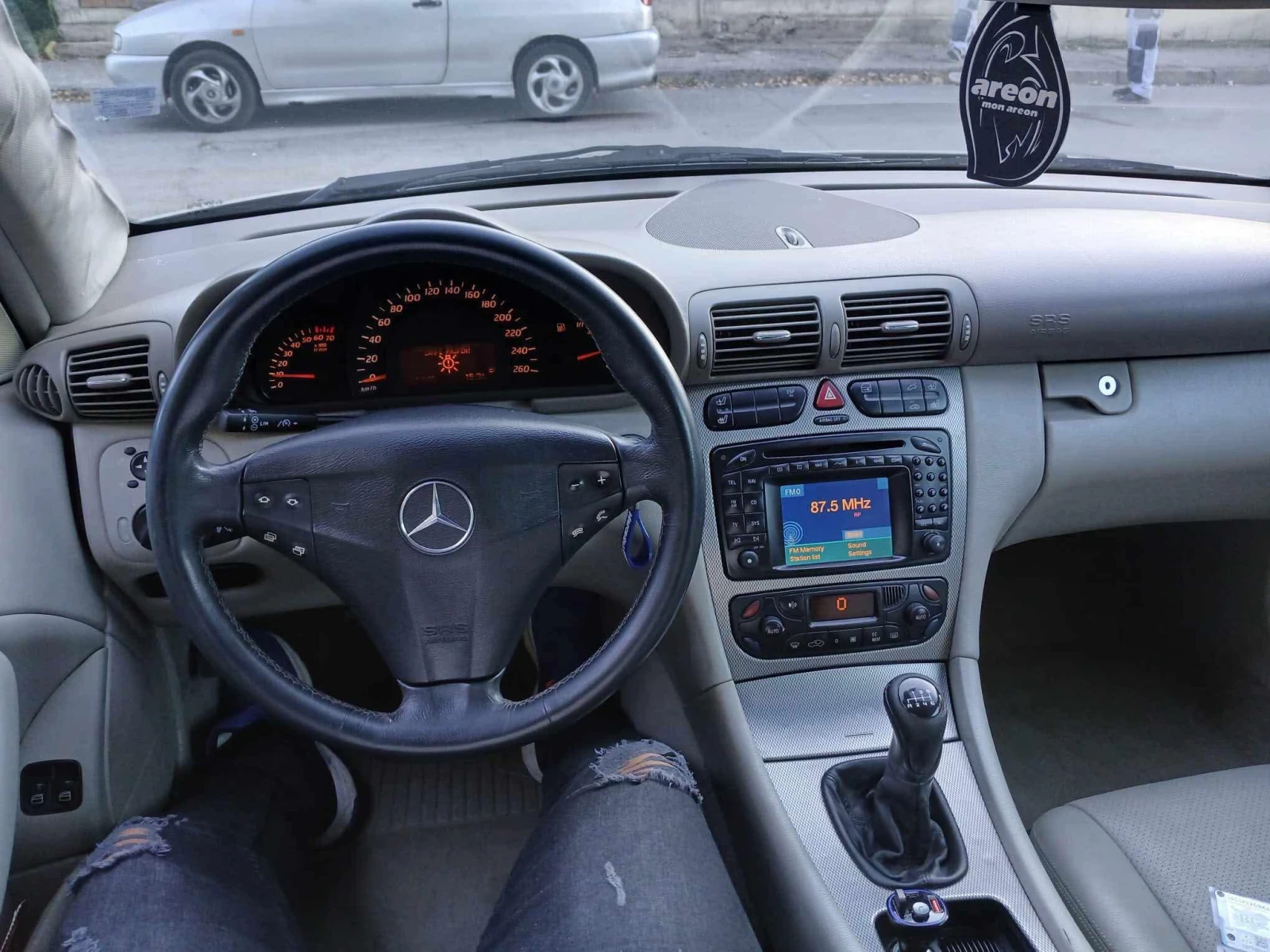 Mercedes-Benz C 230 2.3i - изображение 6