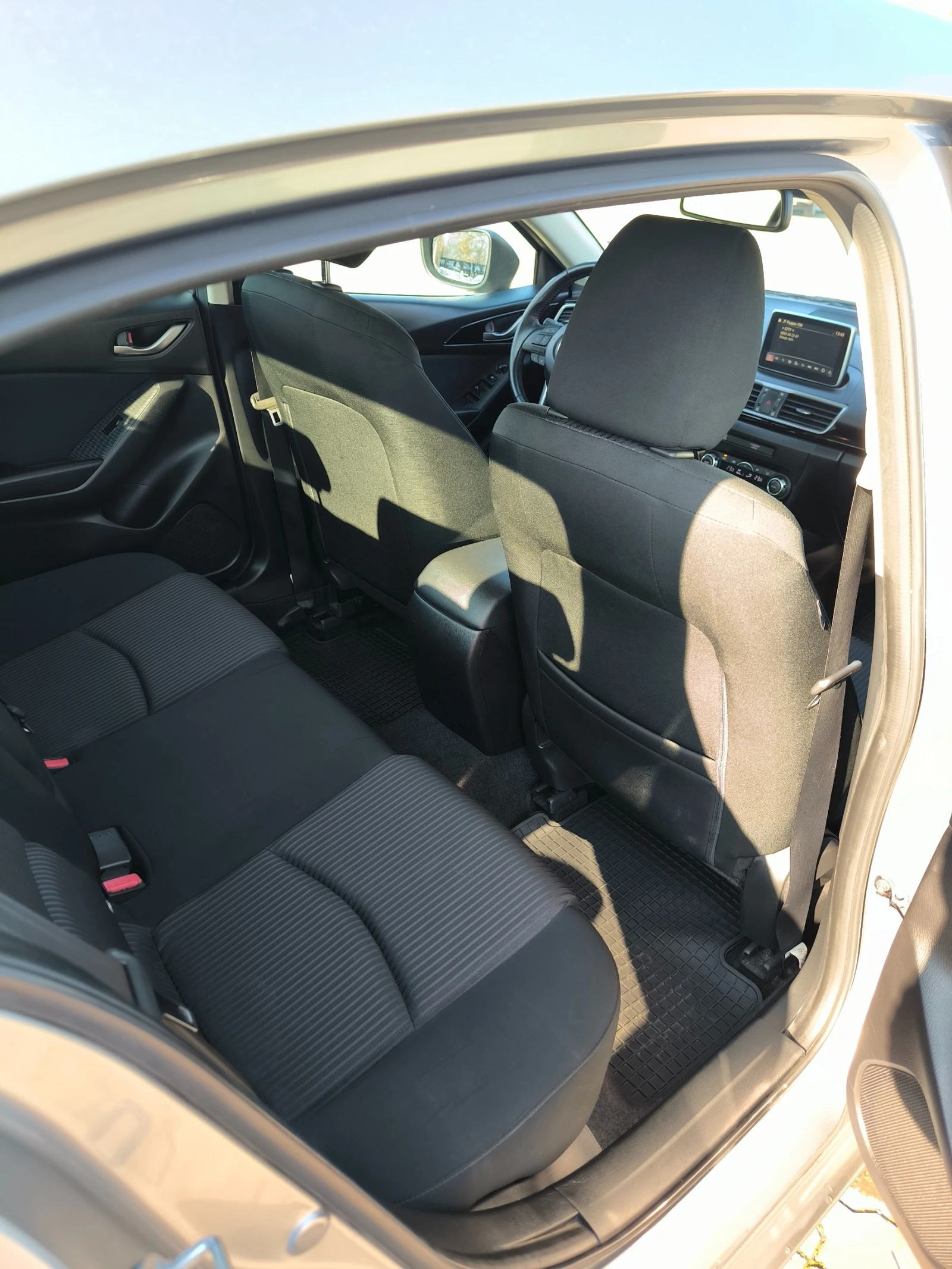 Mazda 3 1.5 ������ | Mobile.bg � ����������� 17