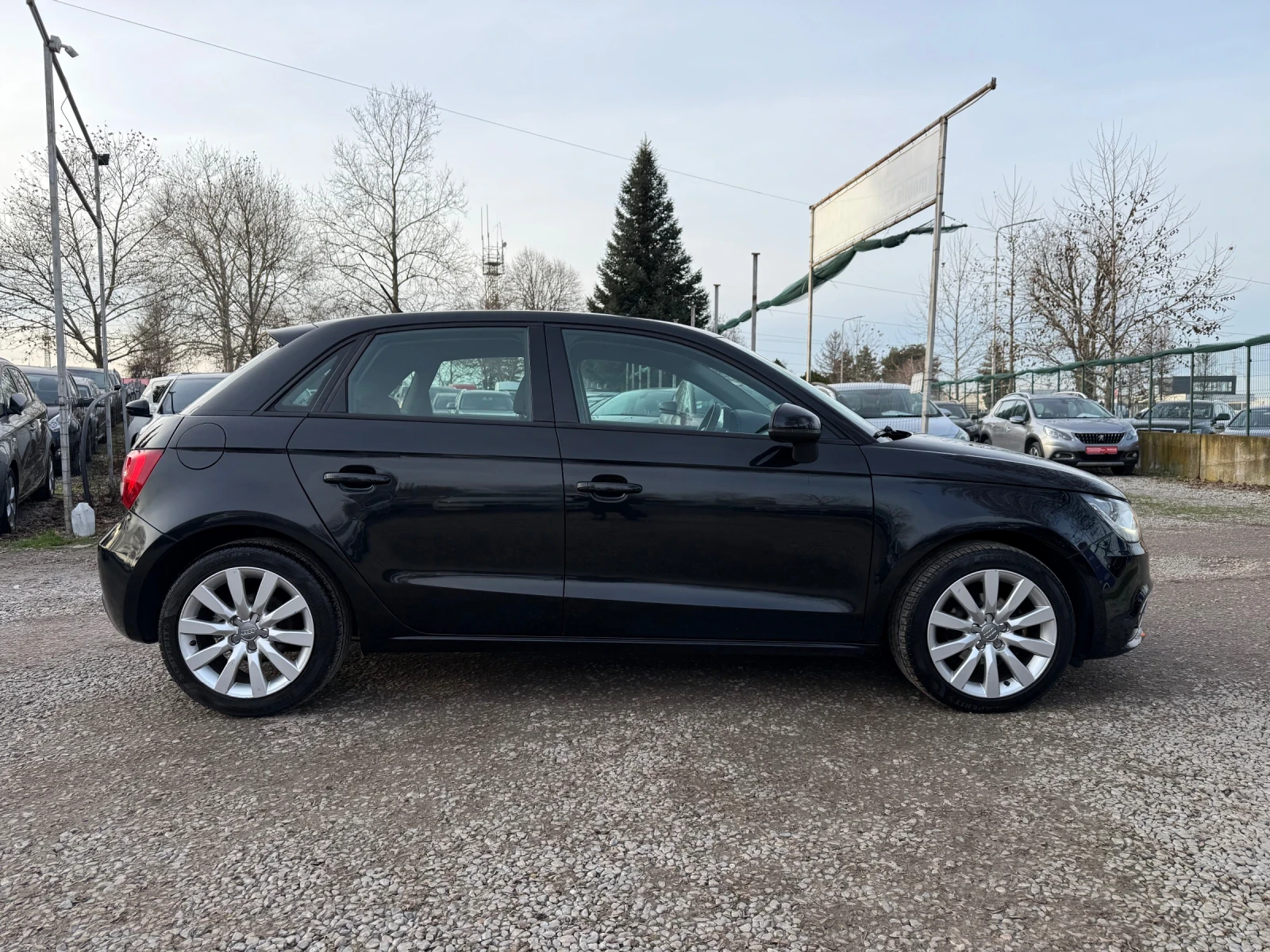 Audi A1 SPORTBACK 1.6TDI XENON NAVI - изображение 5