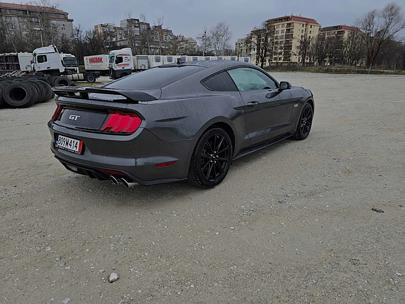 Ford Mustang GT Premium - изображение 3
