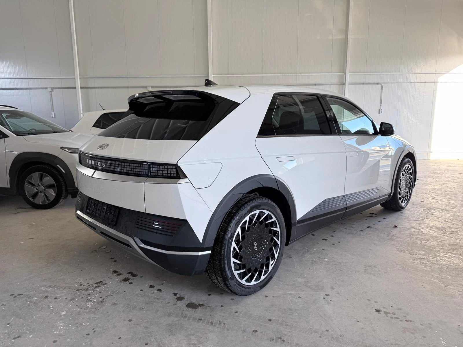 Hyundai Ioniq 5  - изображение 5