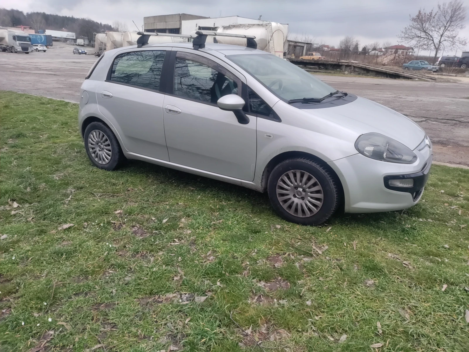 Fiat Punto 1.2 gazbenzin evo - изображение 2
