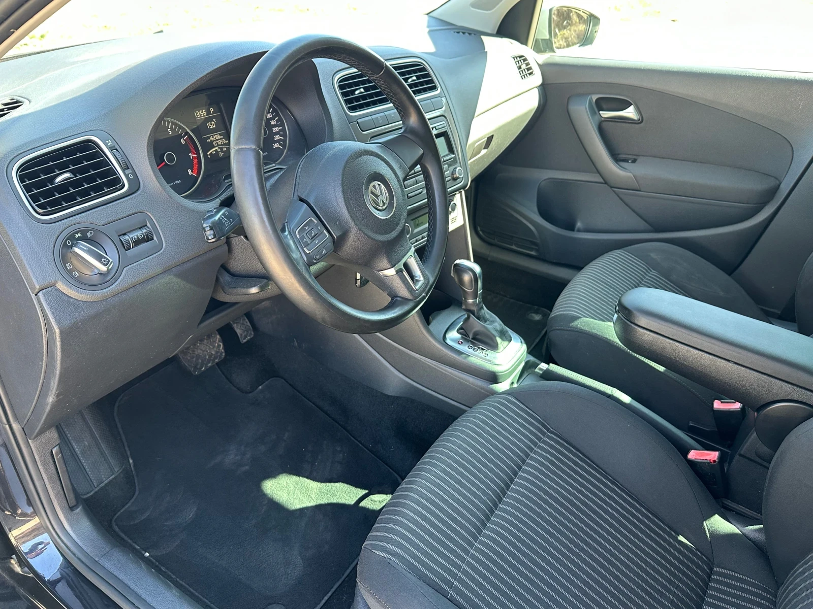 VW Polo 1.2 TSI, 7DSG, снимка 12 - Автомобили и джипове - 53817106