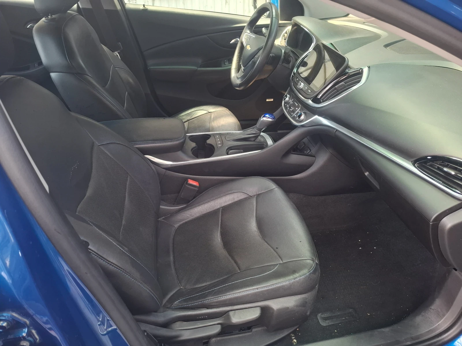 Chevrolet Volt plug-in hybrid, снимка 16 - Автомобили и джипове - 53950482