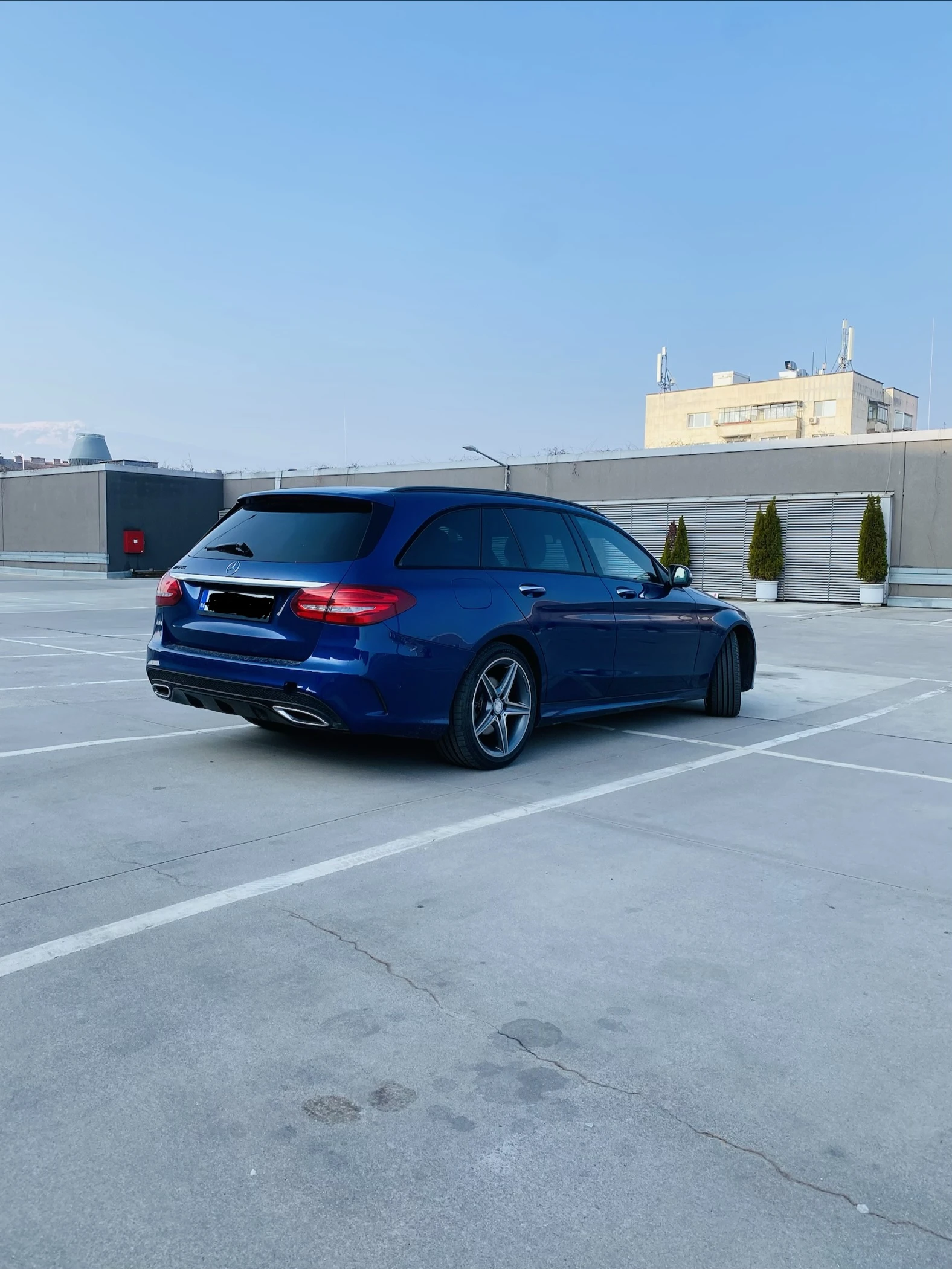 Mercedes-Benz C 250 AMG 4MATIK, снимка 6 - Автомобили и джипове - 54556012