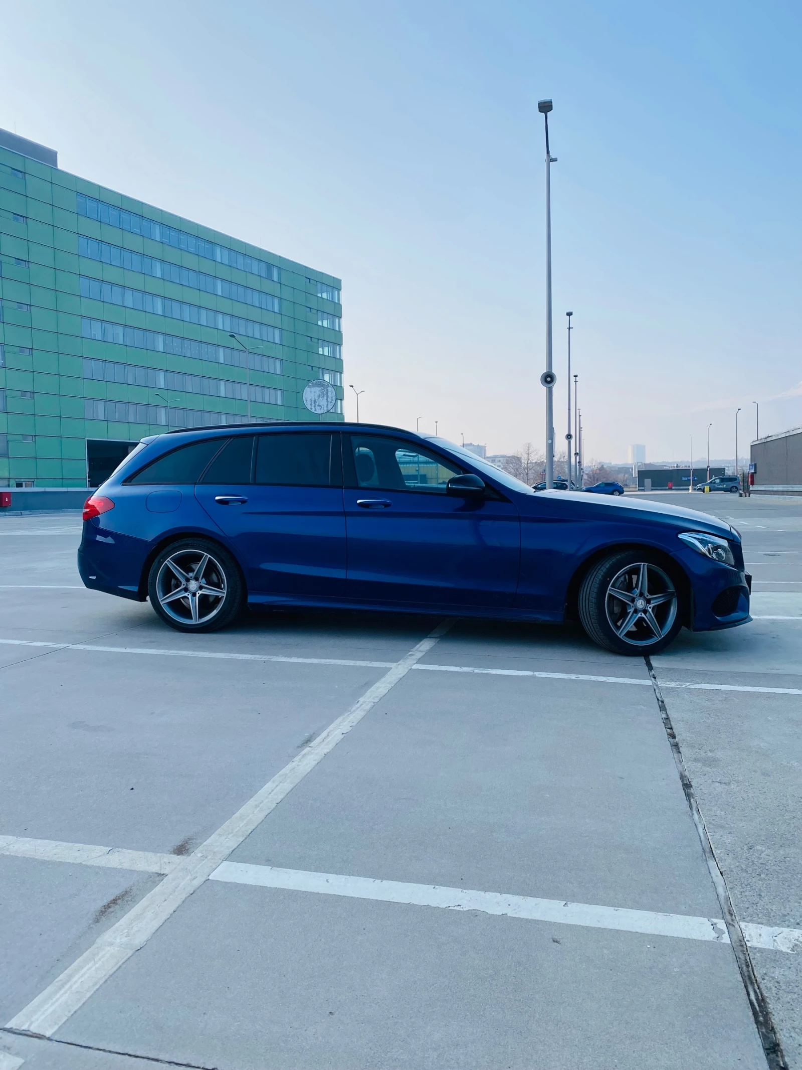 Mercedes-Benz C 250 AMG 4MATIK, снимка 2 - Автомобили и джипове - 54556012