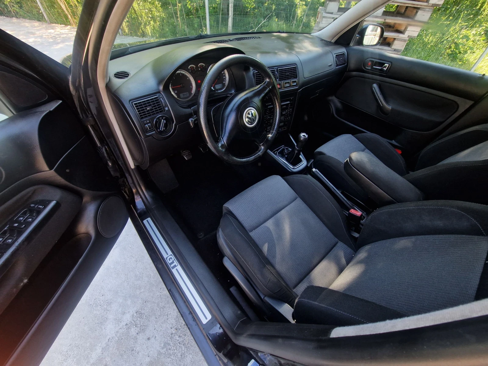 VW Golf 1.9TDI 90к.с.GT, снимка 8 - Автомобили и джипове - 54637474