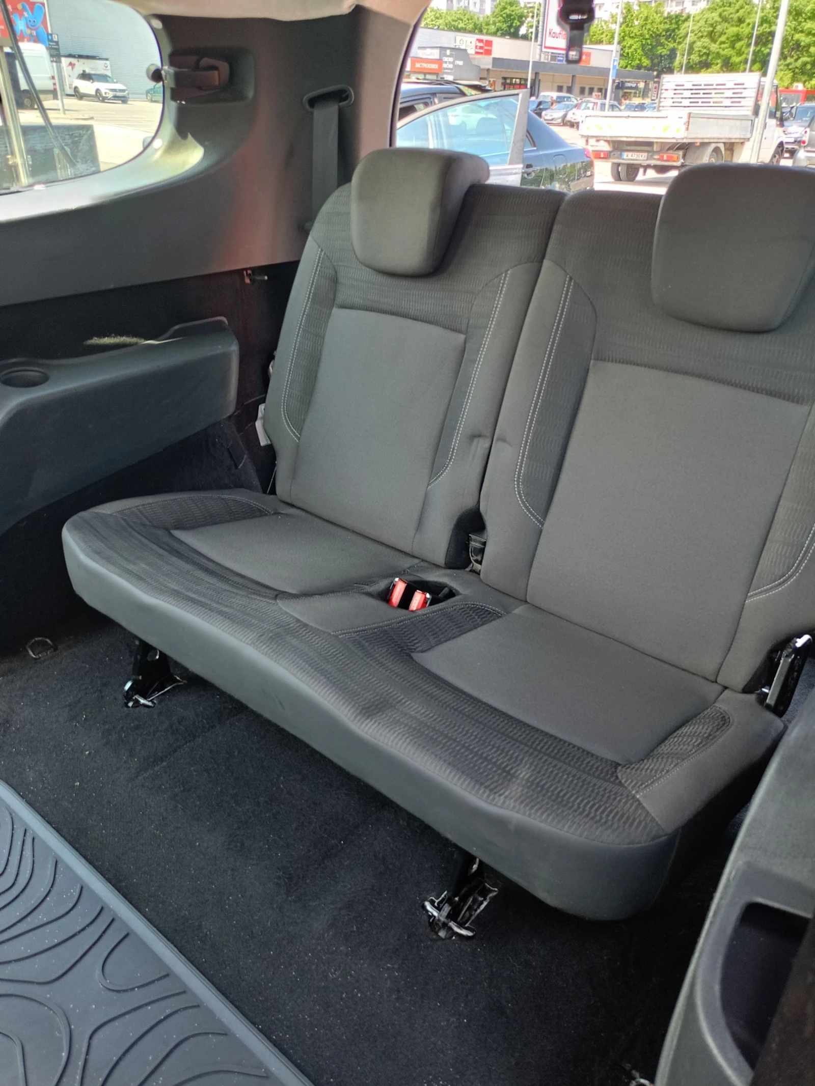 Dacia Lodgy 1.5 dci 110 h/p 7pl , снимка 14 - Автомобили и джипове - 54753854