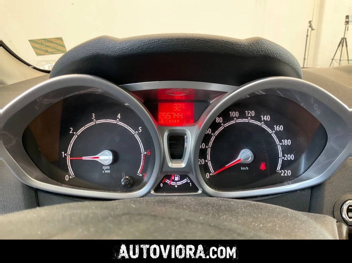 Ford Fiesta 1.25 Titanium, снимка 4 - Автомобили и джипове - 55335345