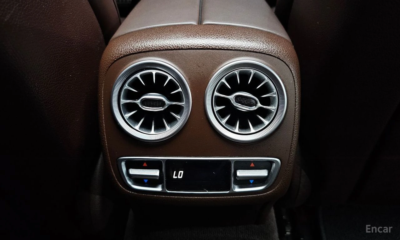 Mercedes-Benz CLS 400 AMG* LINE* 4MATIC* BURMESTER* ОБДУХВАНЕ* ДИСТРОНИК, снимка 16 - Автомобили и джипове - 55339884