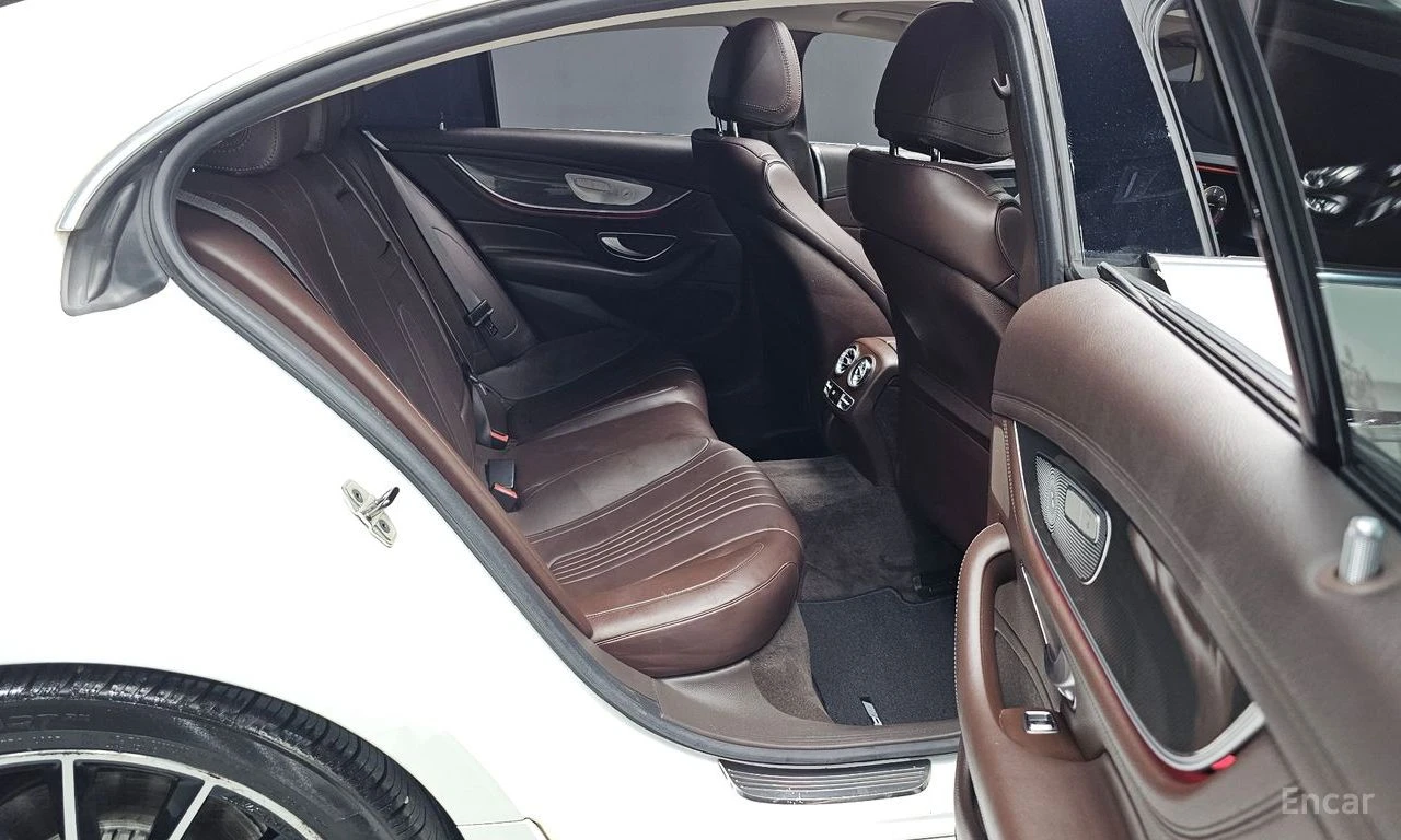 Mercedes-Benz CLS 400 AMG* LINE* 4MATIC* BURMESTER* ОБДУХВАНЕ* ДИСТРОНИК, снимка 14 - Автомобили и джипове - 55339884