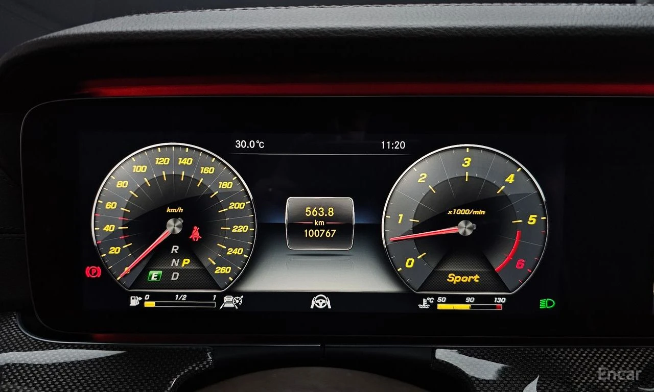 Mercedes-Benz CLS 400 AMG* LINE* 4MATIC* BURMESTER* ОБДУХВАНЕ* ДИСТРОНИК, снимка 12 - Автомобили и джипове - 55339884