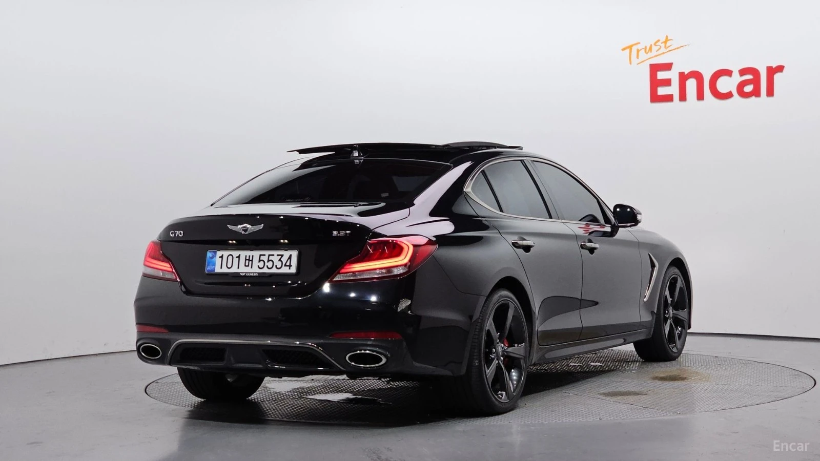 Genesis G70 3.3T SPORT PRESTIGE* HUD* КОЖА* НАВИ* ПАНО, снимка 2 - Автомобили и джипове - 55508904