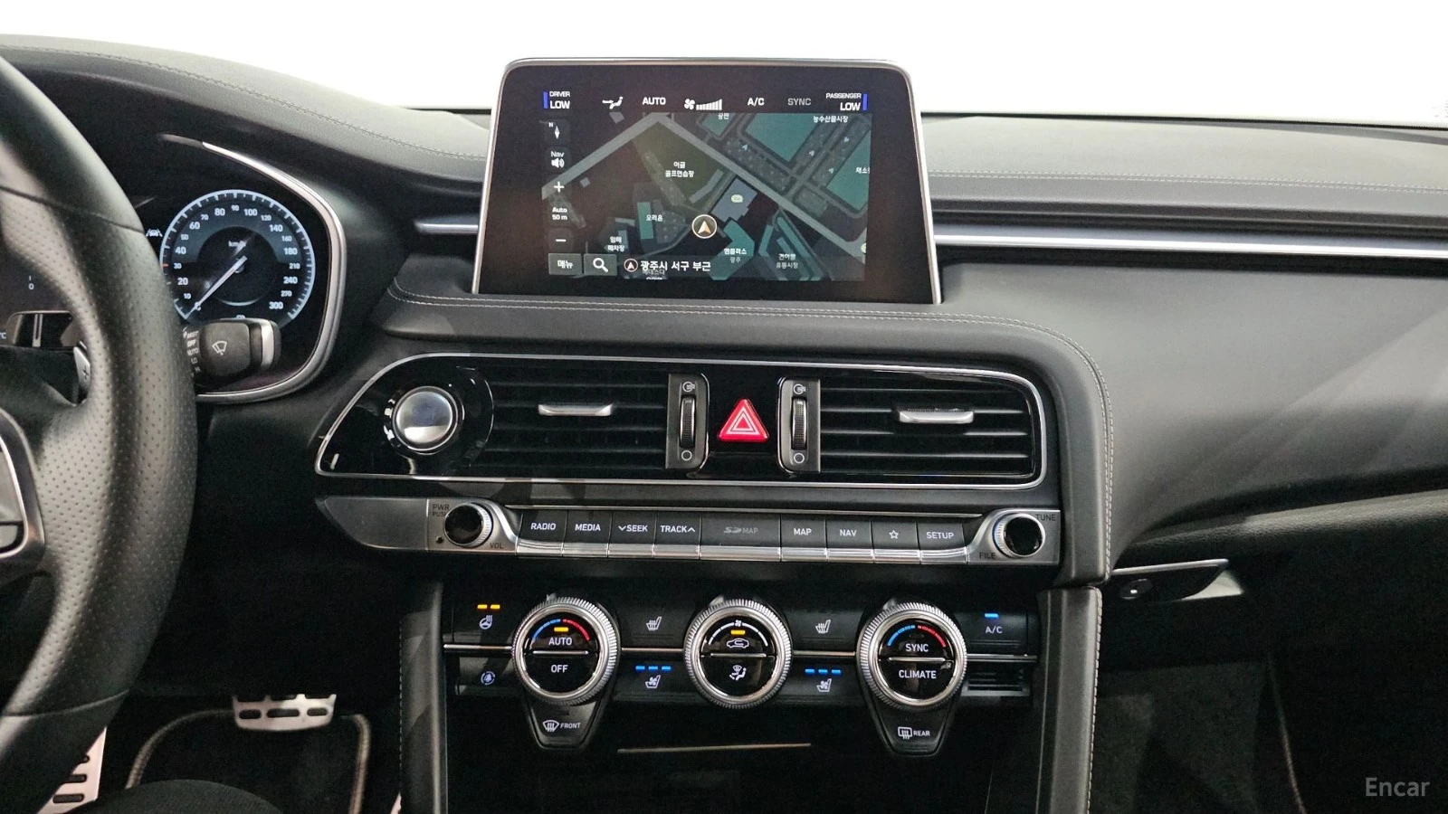 Genesis G70 3.3T SPORT PRESTIGE* HUD* КОЖА* НАВИ* ПАНО, снимка 11 - Автомобили и джипове - 55508904