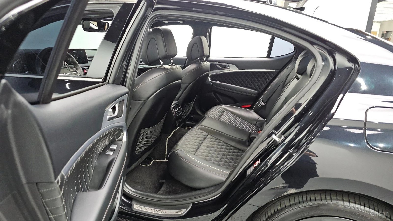 Genesis G70 3.3T SPORT PRESTIGE* HUD* КОЖА* НАВИ* ПАНО, снимка 17 - Автомобили и джипове - 55508904