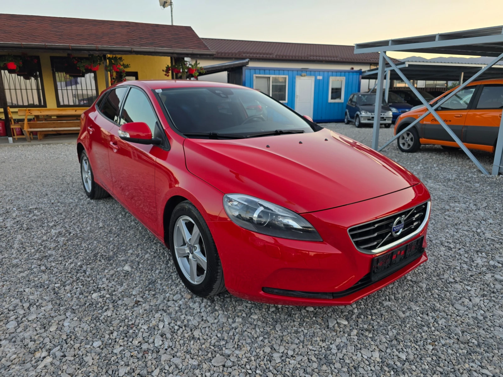 Volvo V40 1.6d 114кс ! ! КЛИМАТРОНИК, снимка 7 - Автомобили и джипове - 55583367