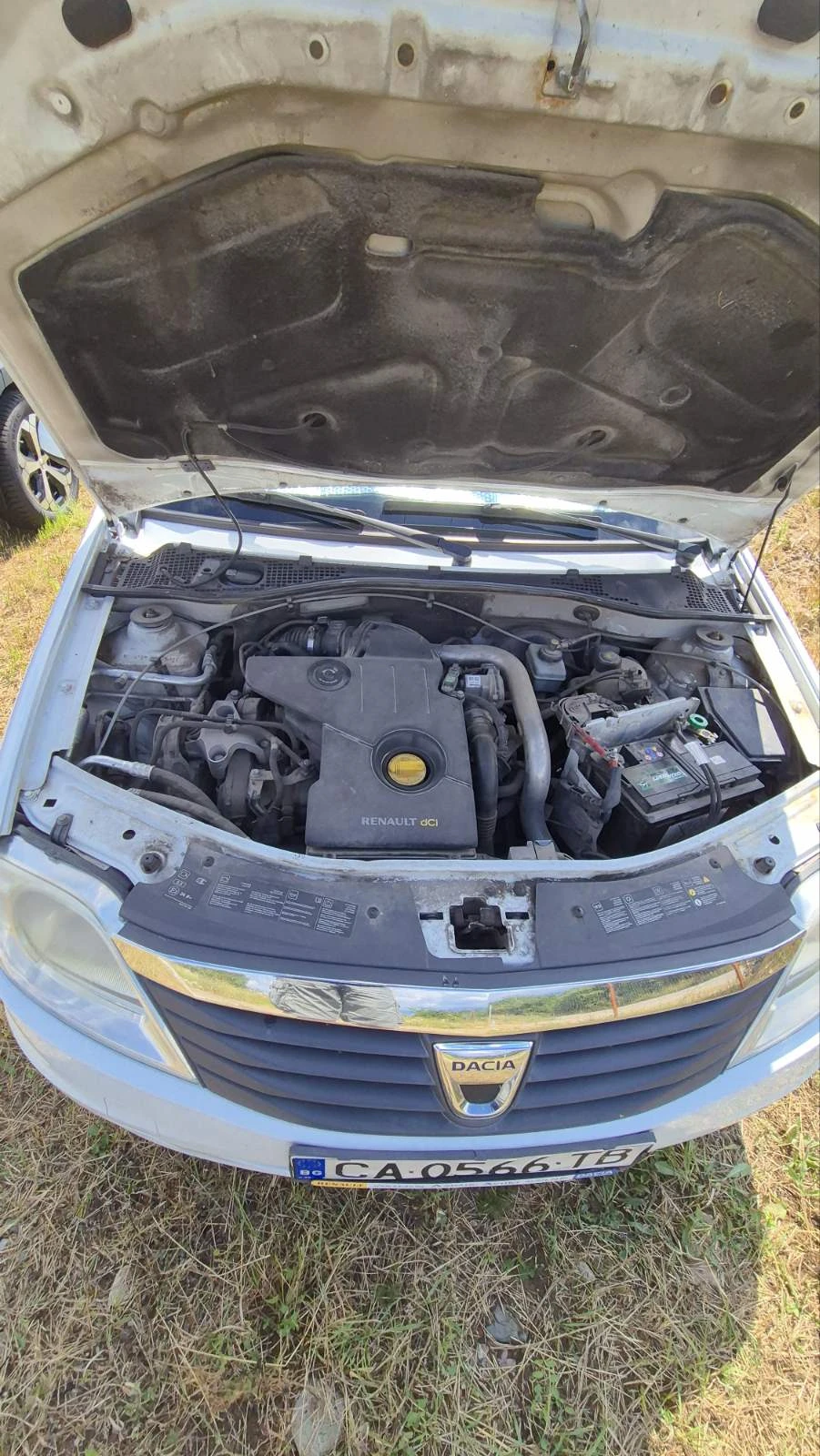 Dacia Logan, снимка 10 - Автомобили и джипове - 56096079