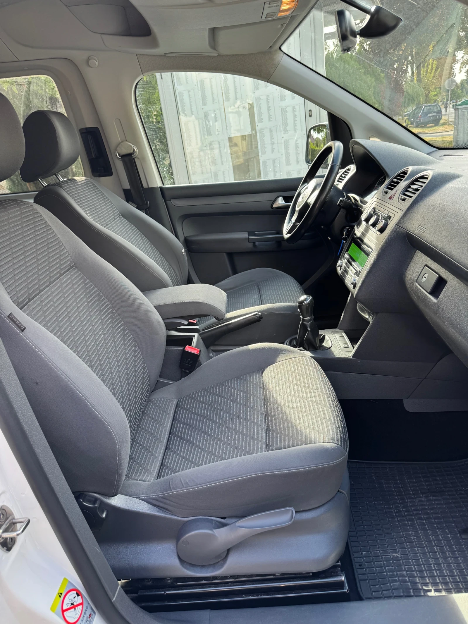 VW Caddy 1.6 tdi | Mobile.bg � ����������� 14