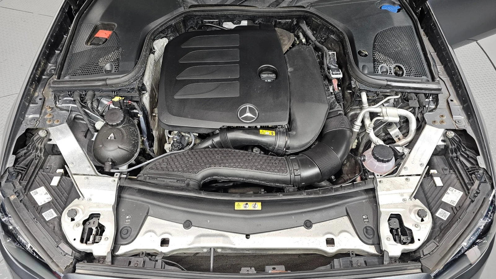 Mercedes-Benz E 350 4MATIC AMG LINE * КРАЙНА ЦЕНА* FULL MAX, снимка 5 - Автомобили и джипове - 56242667