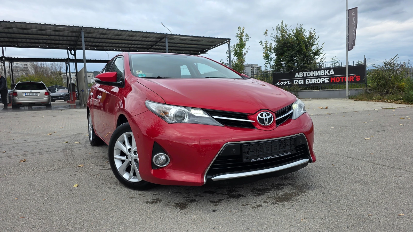 Toyota Auris БЕЗУПРЕЧНА, снимка 3 - Автомобили и джипове - 56557013