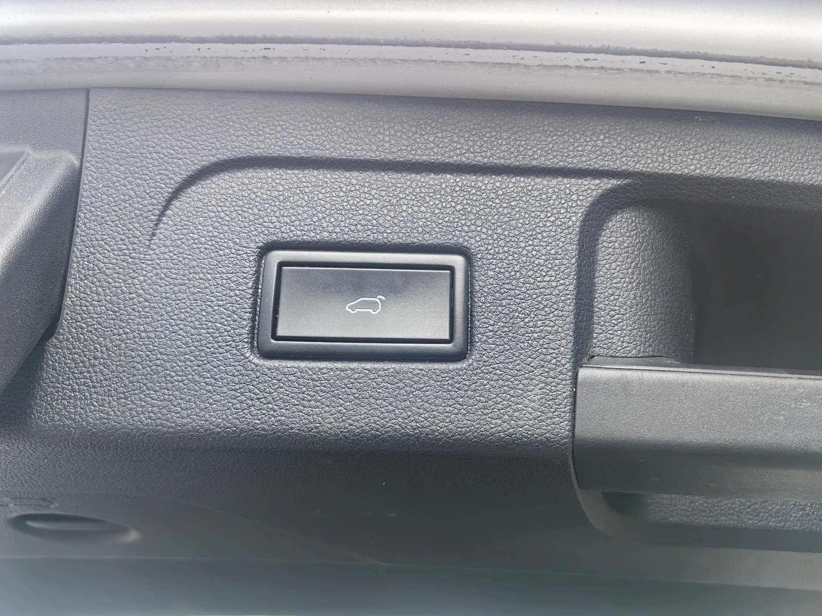 VW Touran, снимка 5 - Автомобили и джипове - 56658106