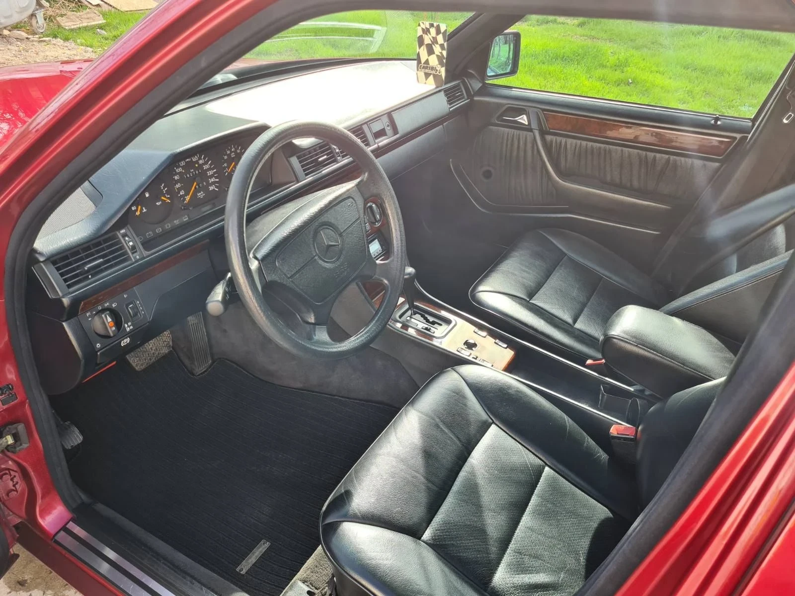 Mercedes-Benz 124 E 280, снимка 11 - Автомобили и джипове - 56662554