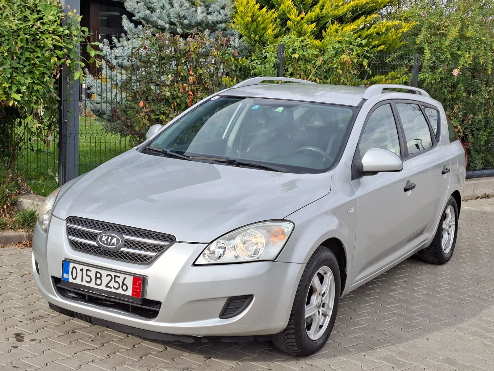 Kia Ceed 1.4i* (109кс)* * * HOB BHOС* * * , снимка 6 - Автомобили и джипове - 56683949