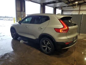 Volvo XC40 AWD, снимка 2