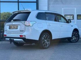 Обява за продажба на Mitsubishi Outlander Phev , Full max ~23 900 лв. - изображение 2