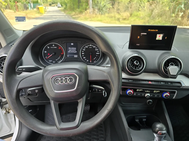 Audi Q2, снимка 15 - Автомобили и джипове - 47300618