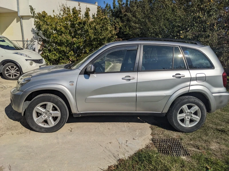 Toyota Rav4, снимка 9 - Автомобили и джипове - 47663871