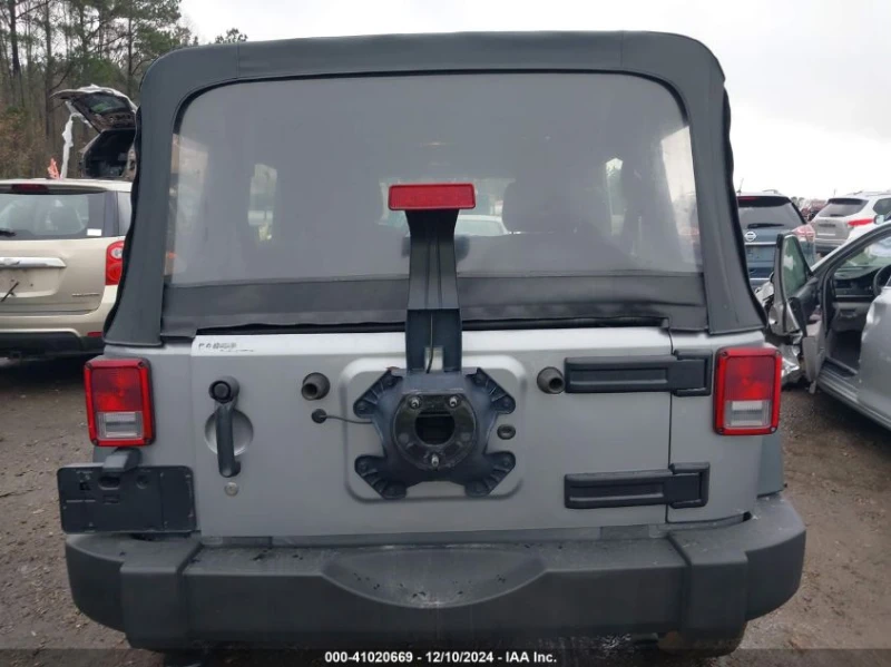 Jeep Wrangler UNLIMITED SPORT, снимка 13 - Автомобили и джипове - 48701793