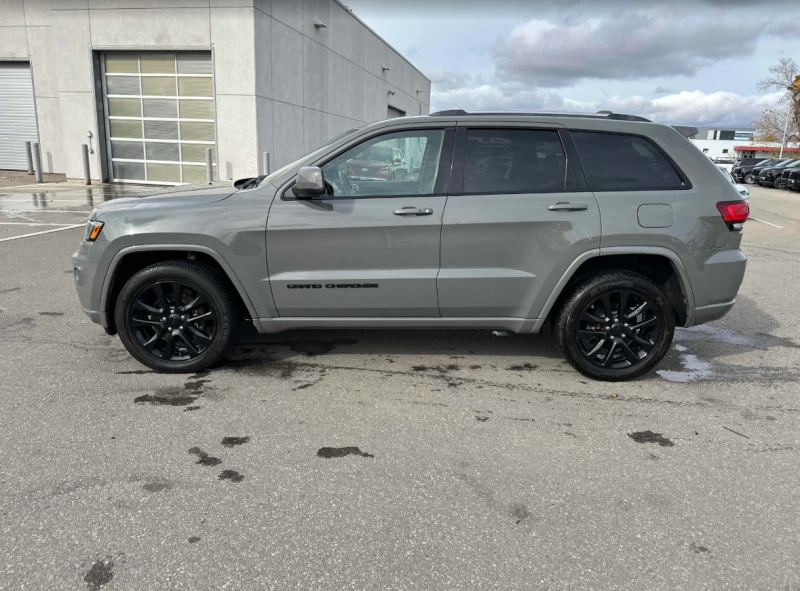 Jeep Grand cherokee Altitude, снимка 2 - Автомобили и джипове - 52429516