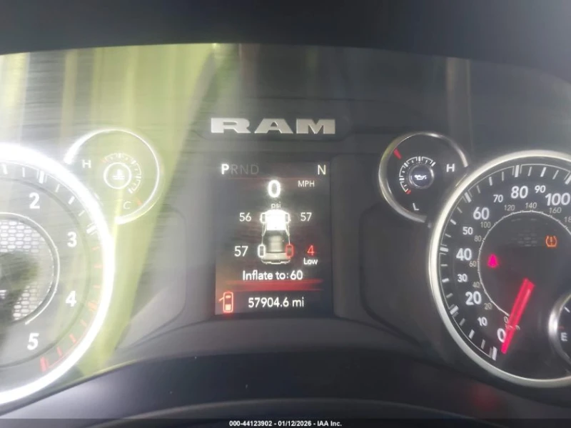 Dodge RAM 2500 6.7L I-6 DI, TURBO, 370HP 4X4 Drive, снимка 12 - Автомобили и джипове - 53114250