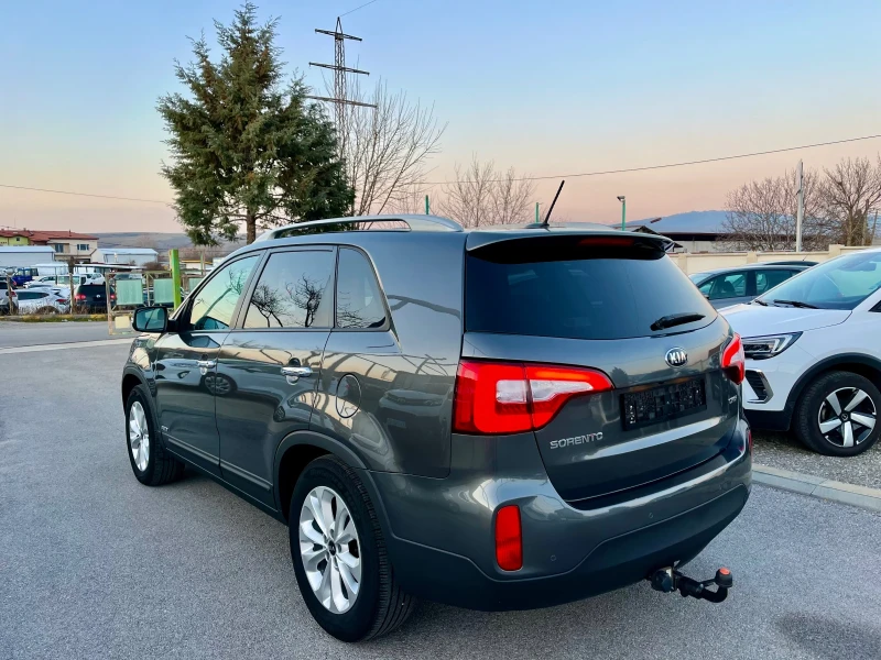 Kia Sorento 2.0 CRDI 4x4 - 7 места / Euro 6B, снимка 5 - Автомобили и джипове - 53145781