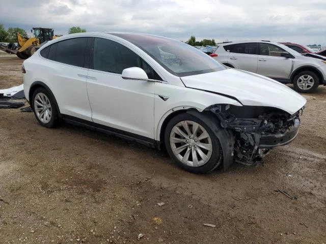 Tesla Model X Long Range 2020 - изображение 6
